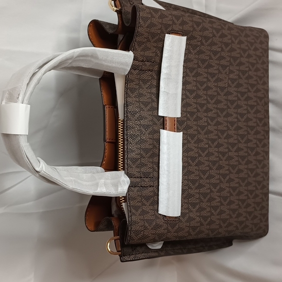 MICHAEL Michael Kors Handbags - MICHAEL KORS Emilia Small Pebbled Leather Satchel - Brown